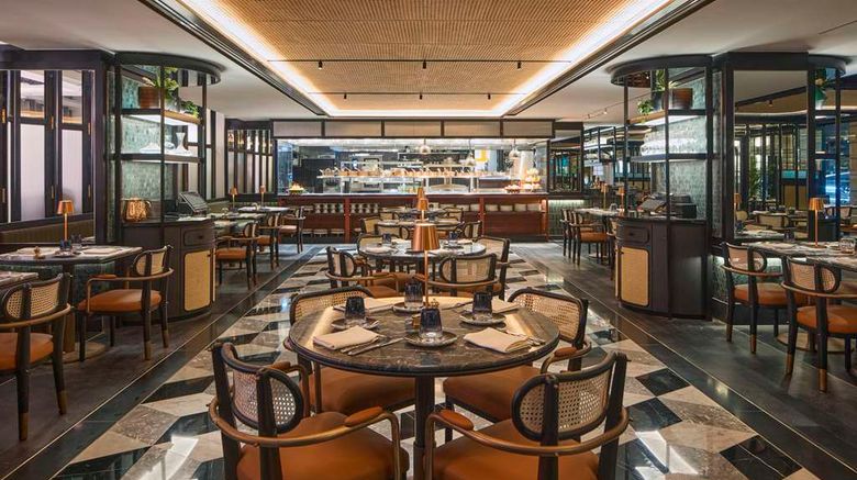 <b>QT Singapore Restaurant</b>. Images powered by <a href="https://iceportal.shijigroup.com/" title="IcePortal" target="_blank">IcePortal</a>.
