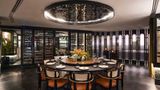 <b>QT Singapore Restaurant</b>. Images powered by <a href="https://iceportal.shijigroup.com/" title="IcePortal" target="_blank">IcePortal</a>.