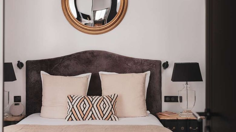 <b>Maison du Monde Hotel & Suites Suite</b>. Images powered by <a href="https://iceportal.shijigroup.com/" title="IcePortal" target="_blank">IcePortal</a>.