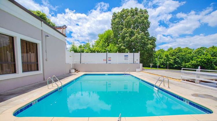 Americas Best Value Inn Winston-Salem Pool