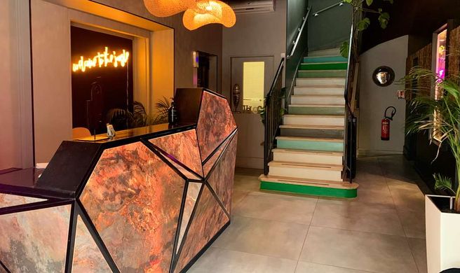 Urban Jungle Hotel Orleans Lobby