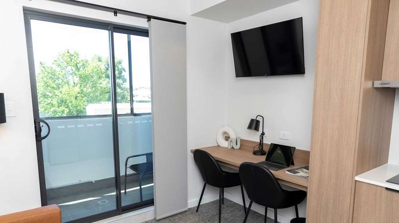 <b>Amica Serviced Apartments Suite</b>. Images powered by <a href="https://iceportal.shijigroup.com/" title="IcePortal" target="_blank">IcePortal</a>.
