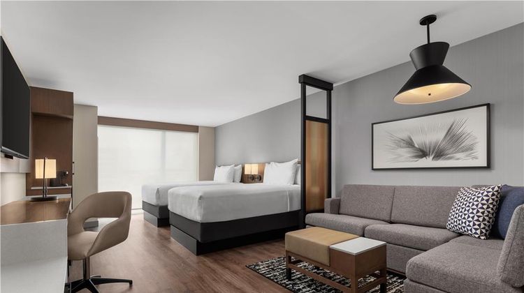Hyatt Place/Airport Corporate Centre Room