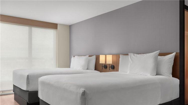 Hyatt Place/Airport Corporate Centre Suite