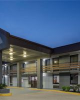 SureStay Studio by Best Western Gonzales