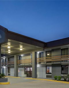 SureStay Studio by Best Western Gonzales