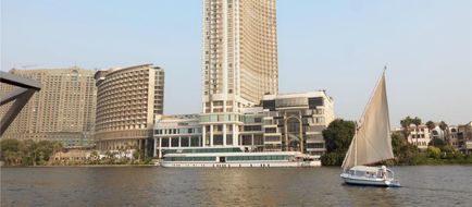 Hilton Cairo Grand Nile Exterior