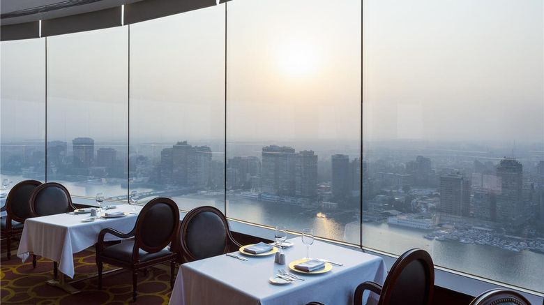 <b>Hilton Cairo Grand Nile Restaurant</b>. Images powered by <a href="https://iceportal.shijigroup.com/" title="IcePortal" target="_blank">IcePortal</a>.