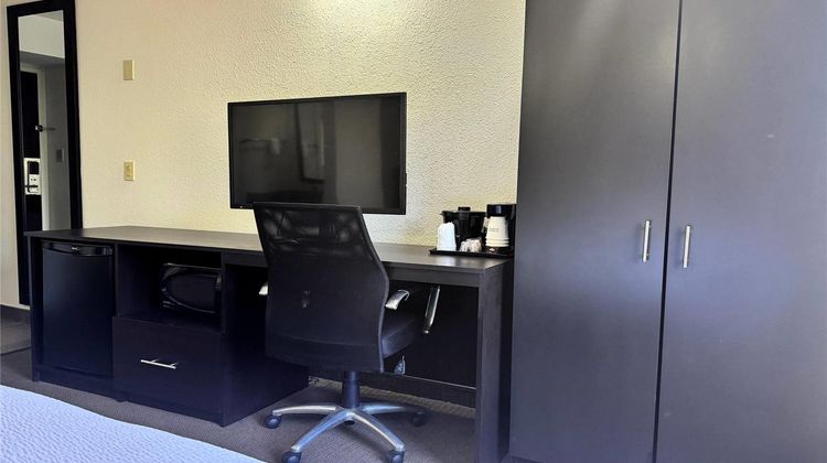 Travelodge by Wyndham Flowood Room