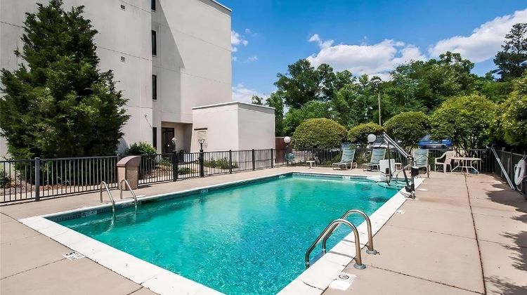 Travelodge by Wyndham Flowood Pool