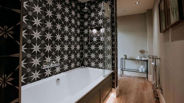 <b>Swinton Park Hotel Room</b>. Images powered by <a href="https://iceportal.shijigroup.com/" title="IcePortal" target="_blank">IcePortal</a>.