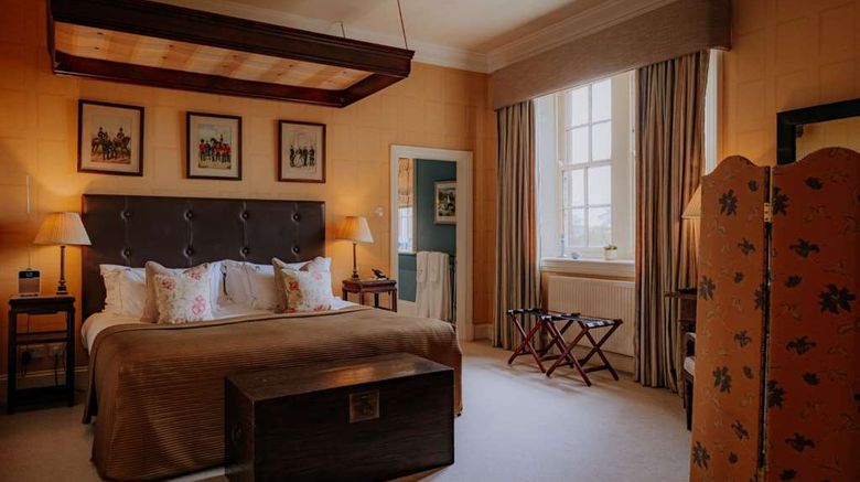 <b>Swinton Park Hotel Suite</b>. Images powered by <a href="https://iceportal.shijigroup.com/" title="IcePortal" target="_blank">IcePortal</a>.