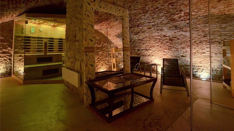 <b>The Mozart Prague Spa</b>. Images powered by <a href="https://iceportal.shijigroup.com/" title="IcePortal" target="_blank">IcePortal</a>.