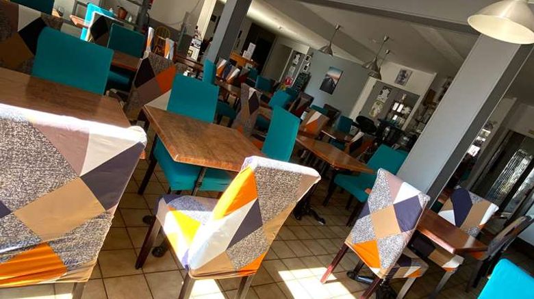 <b>Le Sud Hotel Inter-Hotel Restaurant</b>. Images powered by <a href="https://iceportal.shijigroup.com/" title="IcePortal" target="_blank">IcePortal</a>.