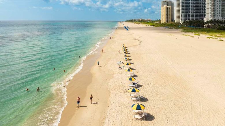<b>The Singer Oceanfront Resort Beach</b>. Images powered by <a href="https://iceportal.shijigroup.com/" title="IcePortal" target="_blank">IcePortal</a>.