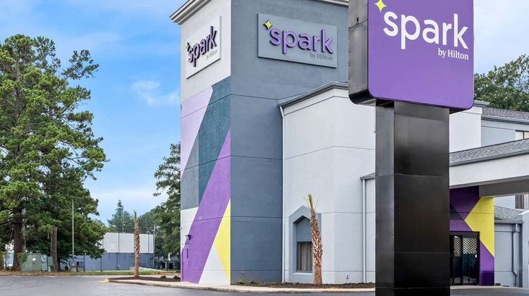 Spark by Hilton Augusta Exterior