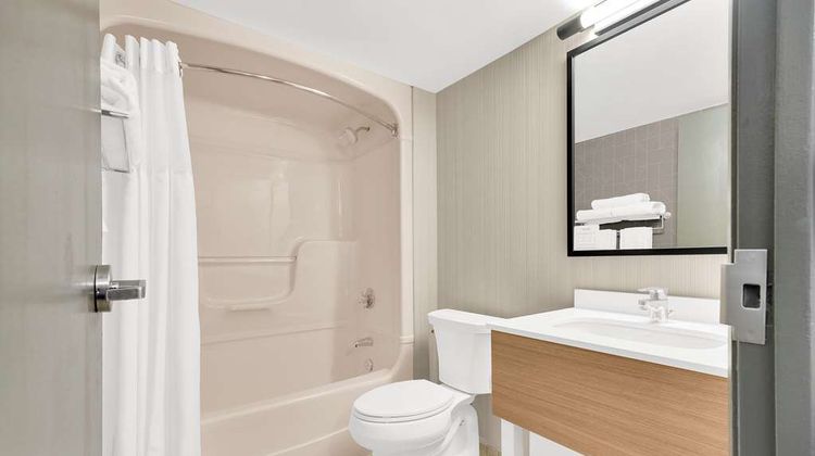 Spark by Hilton Toronto Markham Room