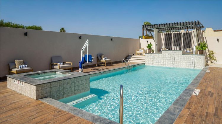 DoubleTree by Hilton Laredo Pool