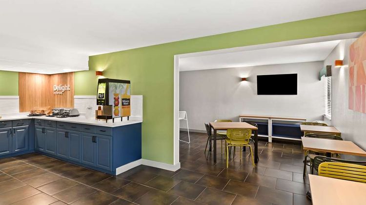 Spark by Hilton Wichita East Restaurant