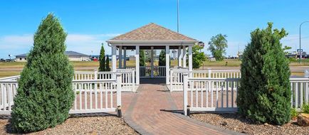 Spark by Hilton Minot Exterior