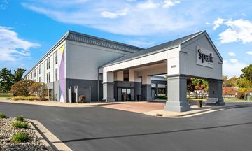 Spark Hilton Stevensville