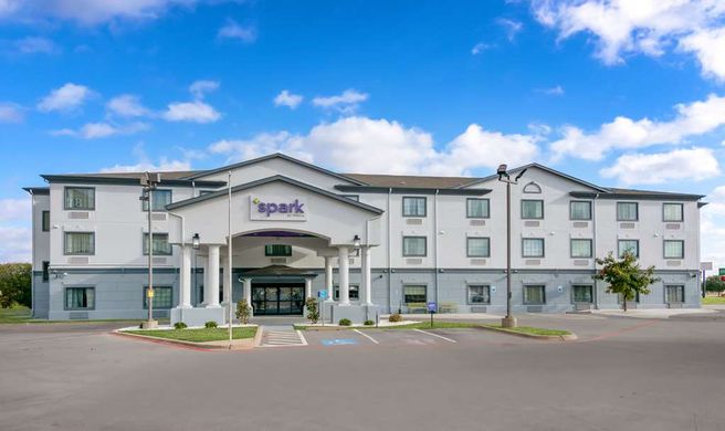 Spark by Hilton Wichita Falls Exterior