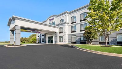 Spark by Hilton Tupelo