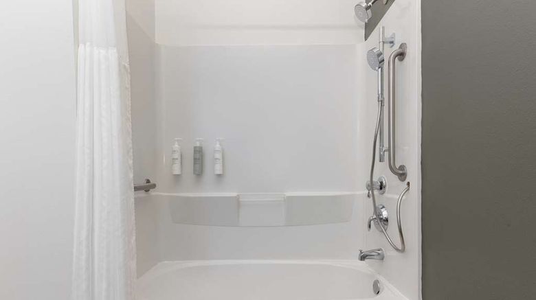 <b>Spark by Hilton Savannah South I-95 Room</b>. Images powered by <a href="https://iceportal.shijigroup.com/" title="IcePortal" target="_blank">IcePortal</a>.