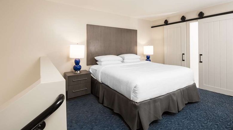 <b>Hotel Renovo Room</b>. Images powered by <a href="https://iceportal.shijigroup.com/" title="IcePortal" target="_blank">IcePortal</a>.
