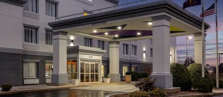 Spark by Hilton Evansville East IN Exterior