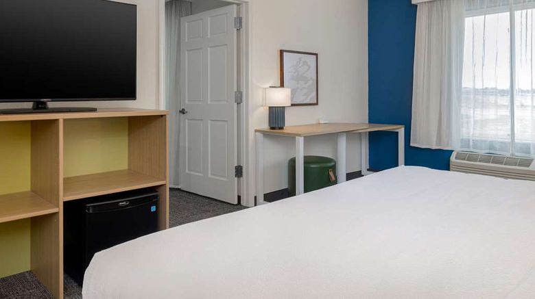<b>Spark by Hilton Evansville East IN Room</b>. Images powered by <a href="https://iceportal.shijigroup.com/" title="IcePortal" target="_blank">IcePortal</a>.