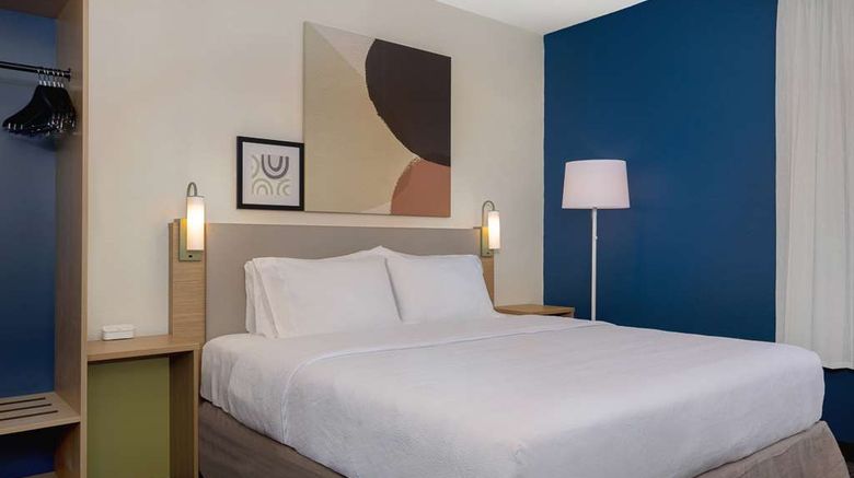 <b>Spark by Hilton Evansville East IN Room</b>. Images powered by <a href="https://iceportal.shijigroup.com/" title="IcePortal" target="_blank">IcePortal</a>.