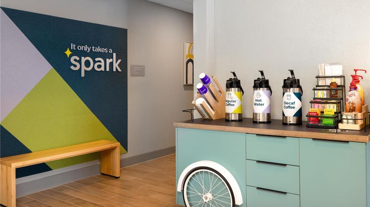 Spark by Hilton El Paso University Restaurant