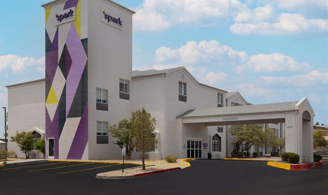 Spark by Hilton El Paso University Exterior