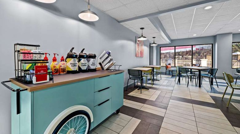 <b>Spark by Hilton Tuscaloosa University Restaurant</b>. Images powered by <a href="https://iceportal.shijigroup.com/" title="IcePortal" target="_blank">IcePortal</a>.