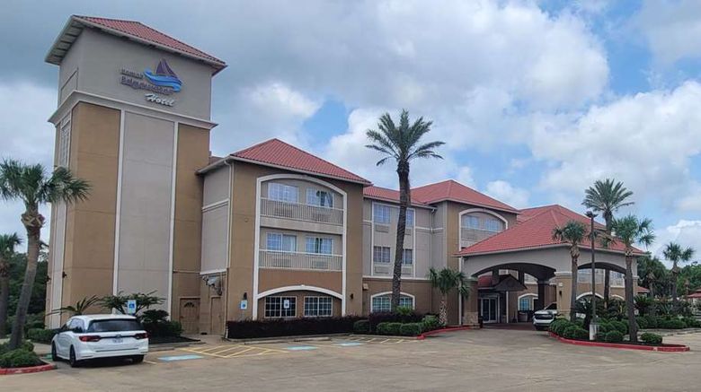 <b>Kemah Edgewater Hotel, SureStay Coll Exterior</b>. Images powered by <a href="https://iceportal.shijigroup.com/" title="IcePortal" target="_blank">IcePortal</a>.