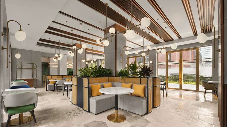 <b>Hilton Garden Inn Hangzhou West Lake Restaurant</b>. Images powered by <a href="https://iceportal.shijigroup.com/" title="IcePortal" target="_blank">IcePortal</a>.