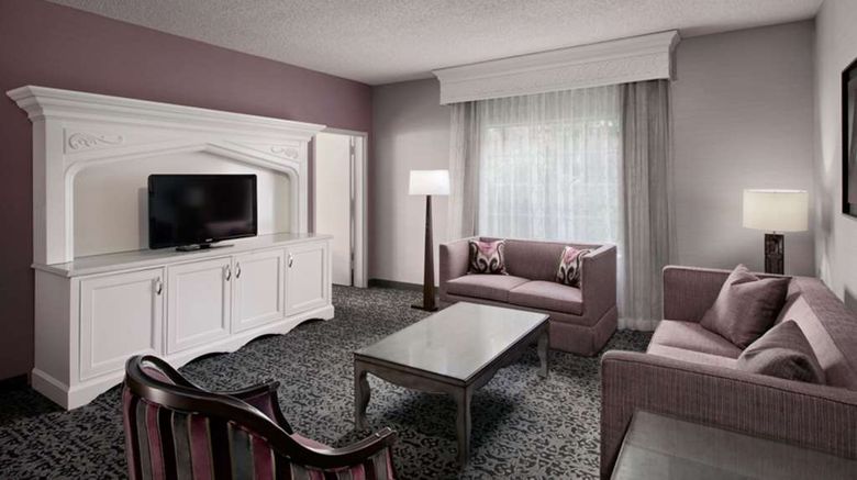 <b>Anaheim Majestic Garden Hotel Suite</b>. Images powered by <a href="https://iceportal.shijigroup.com/" title="IcePortal" target="_blank">IcePortal</a>.