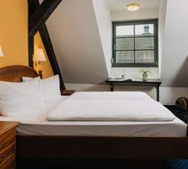 Altstadthotel Arch Room