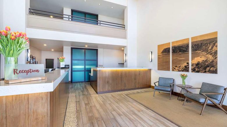 <b>Hilton Vacation Club Riviera Beach Lobby</b>. Images powered by <a href="https://iceportal.shijigroup.com/" title="IcePortal" target="_blank">IcePortal</a>.