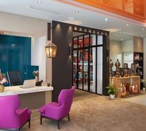 Hotel La Lanterne Lobby