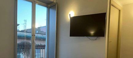 Jazz Hotel Room
