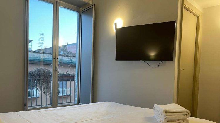 Jazz Hotel Room