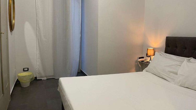 Jazz Hotel Room
