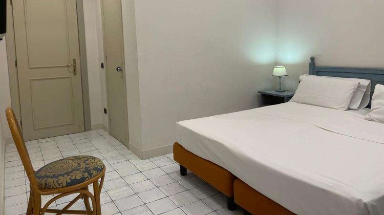 Jazz Hotel Room