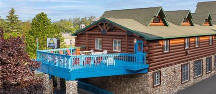 Days Inn Mackinaw City/Bridge Exterior