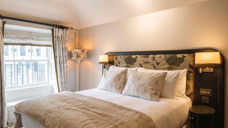 The Cliff Townhouse Room