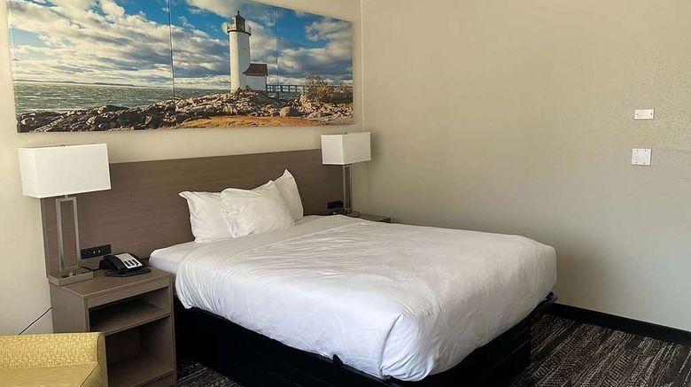 <b>Manitowoc Inn Room</b>. Images powered by <a href="https://iceportal.shijigroup.com/" title="IcePortal" target="_blank">IcePortal</a>.