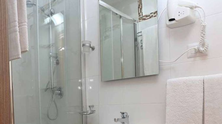 Hotel Piola Room