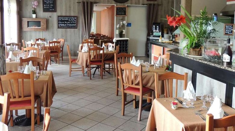 <b>Lerelais du Parisis Restaurant</b>. Images powered by <a href="https://iceportal.shijigroup.com/" title="IcePortal" target="_blank">IcePortal</a>.